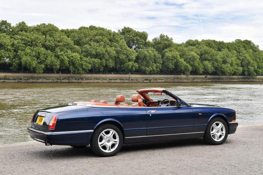  Bentley Azure 1995 года  (UK) (фото 4 из 12)
